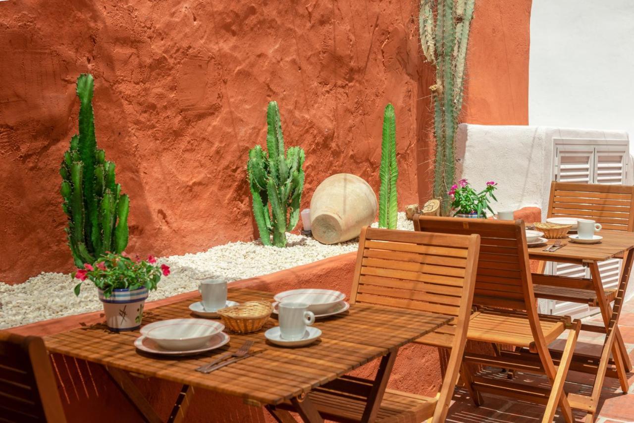 Encanto Guesthouse Канильяс-де-Асеитуно Экстерьер фото