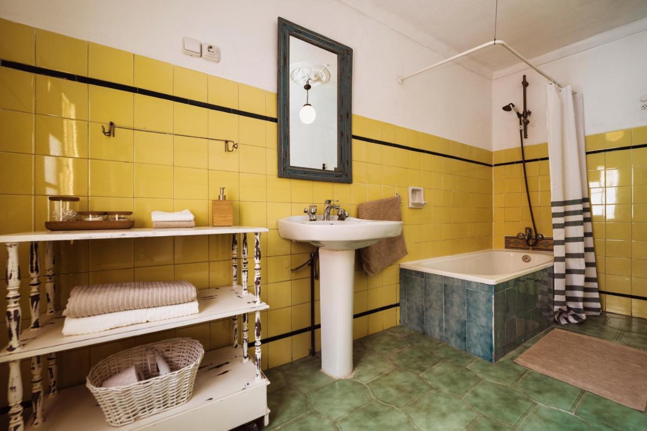 Encanto Guesthouse Канильяс-де-Асеитуно Экстерьер фото