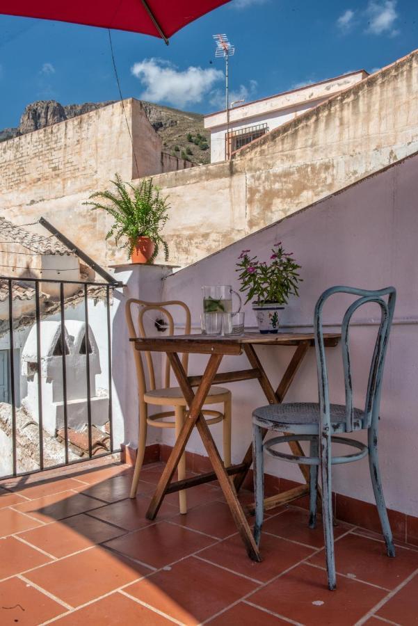 Encanto Guesthouse Канильяс-де-Асеитуно Экстерьер фото